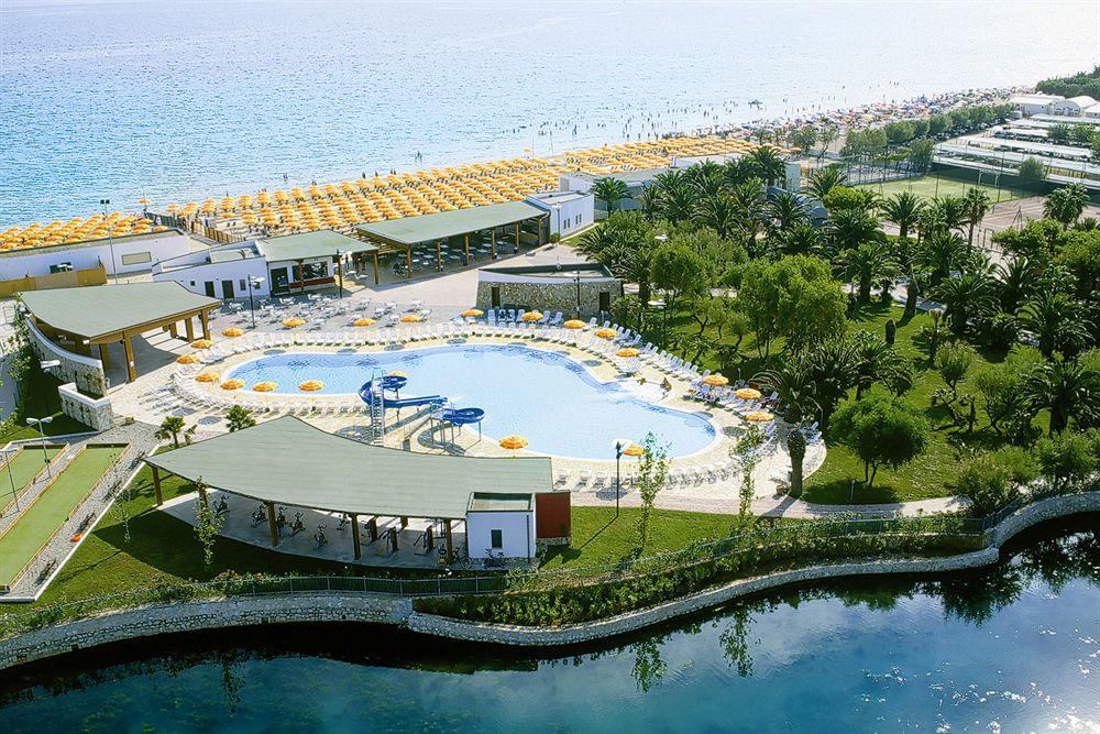 Granserena Hotel Torre Canne Extérieur photo